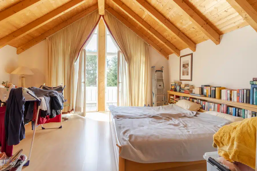 DG Schlafzimmer 1 - Reihenmittelhaus mit 2 separaten Wohneinheiten in bevorzugter Wohnlage zur Anlage