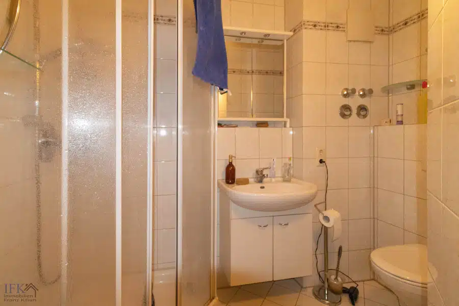 EG Duschbad - Reihenmittelhaus mit 2 separaten Wohneinheiten in bevorzugter Wohnlage zur Anlage