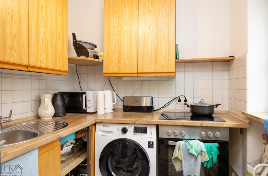 2-Zimmer-Erdgeschosswohnung mit Garten in zentraler Wohnlage in Weilheim - Küche (41779)