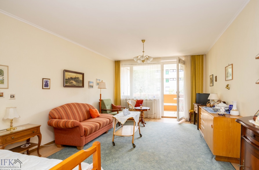 Ruhiges Appartment mit Südbalkon! Frei zum Bezug! - Wohnbereich (43502)