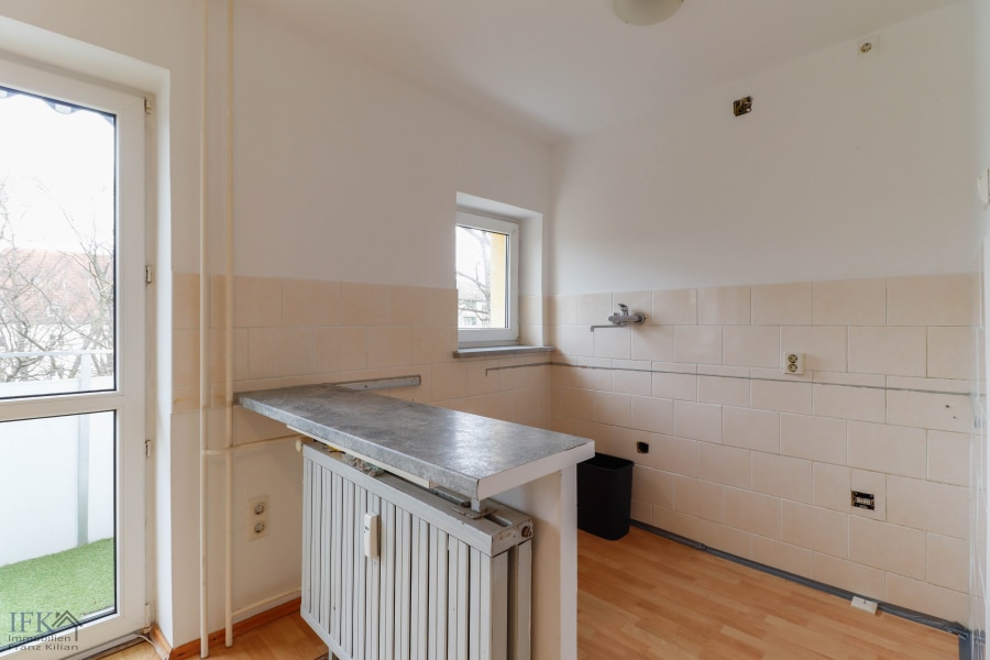 Lichtdurchflutete 2-Zimmer-Wohnung mit Einzelgarage in Obergiesing-Fasangarten - Küche