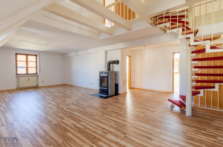 Extravagante Maisonette-Dachgeschosswohnung in zentraler Lage in Weilheim, 82362 Weilheim in Oberbayern, Maisonettewohnung