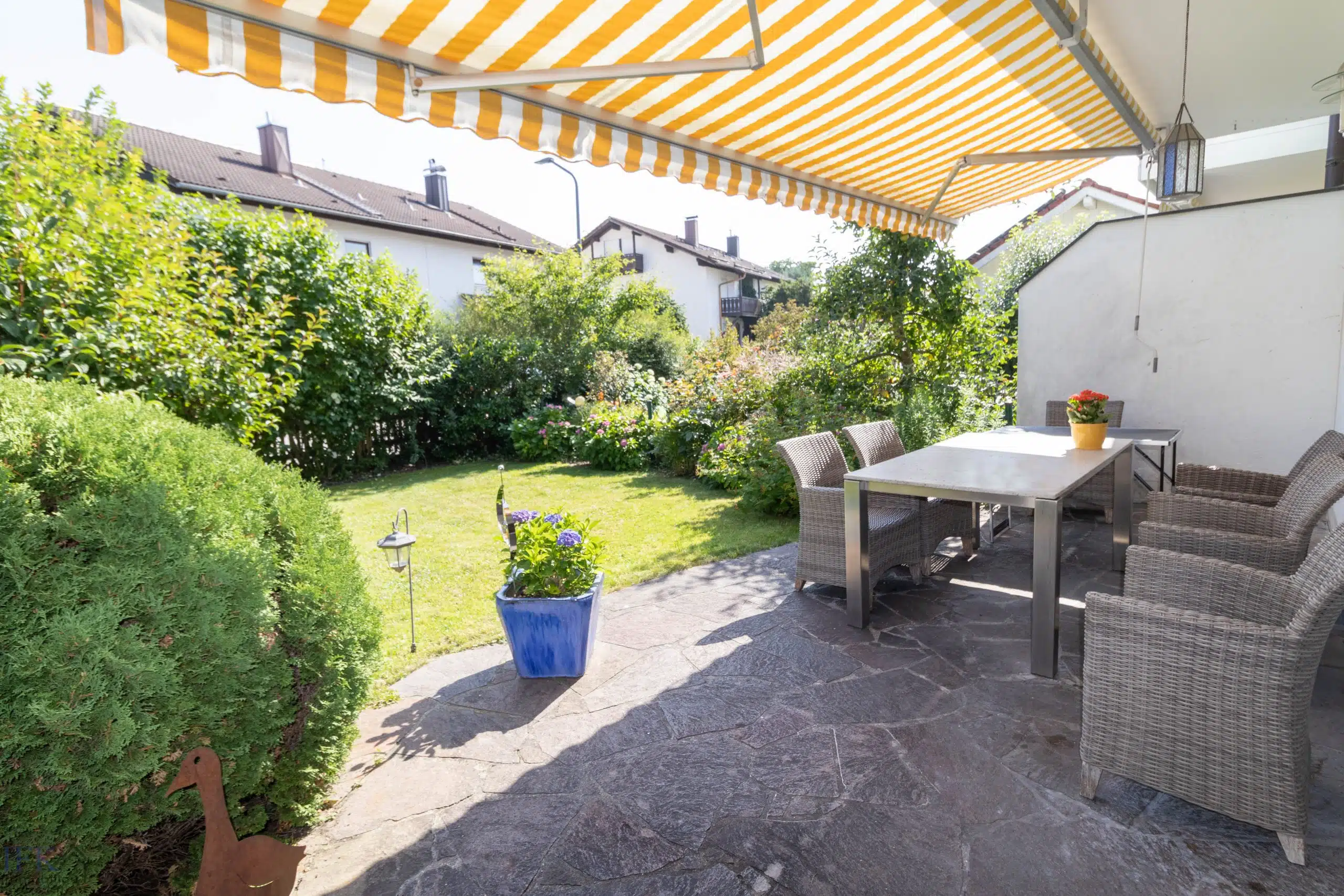 Terrasse - Große Doppelhaushälfte mit 5 Schlafzimmern in Weilheim