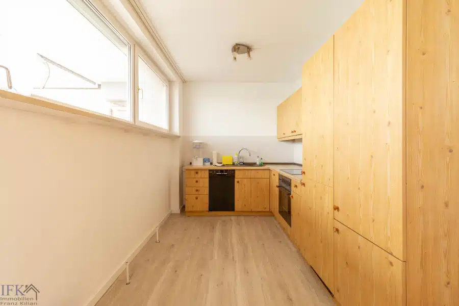 Küche - Sonnige Dachterrassenwohnung mit Blick Bergblick im Weilheimer Westen