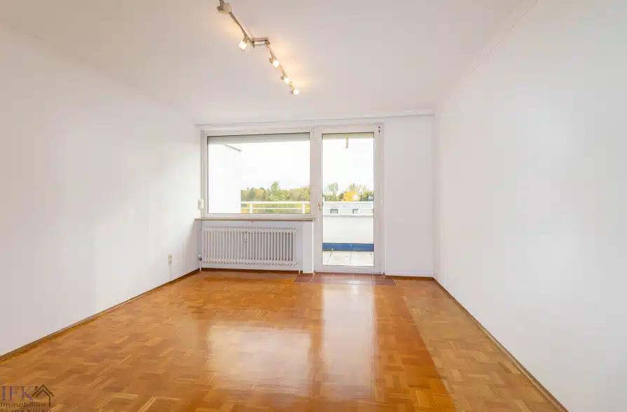 Sonnige Dachterrassenwohnung mit Blick Bergblick im Weilheimer Westen - Schlafzimmer (34978)