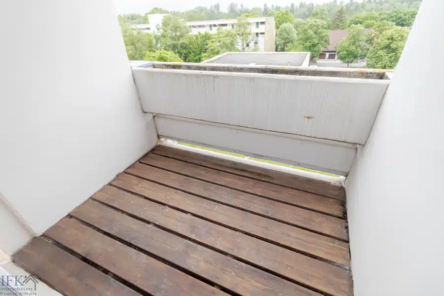 Balkon - Sonnige 2-Zimmer-Dachgeschoßwohnung mit Panoramablick im Weilheimer Westen