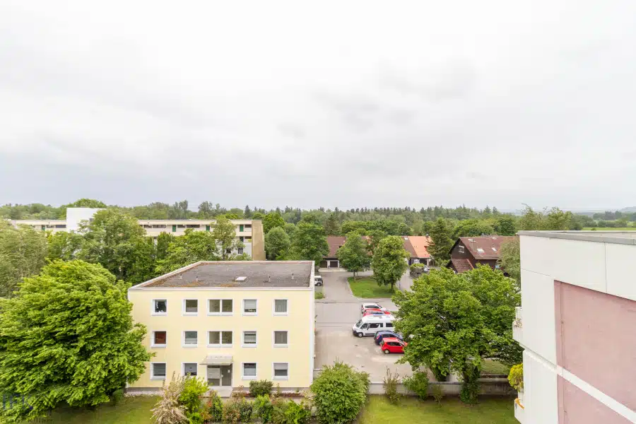 Ausblick - Sonnige 2-Zimmer-Dachgeschoßwohnung mit Panoramablick im Weilheimer Westen