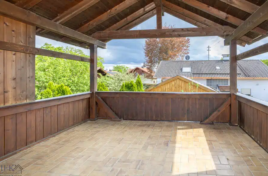 Sonnige 4-Zimmer-Wohnung in Zweifamilienhaus in Bernried am Starnberger See - Dachterrasse (42195)