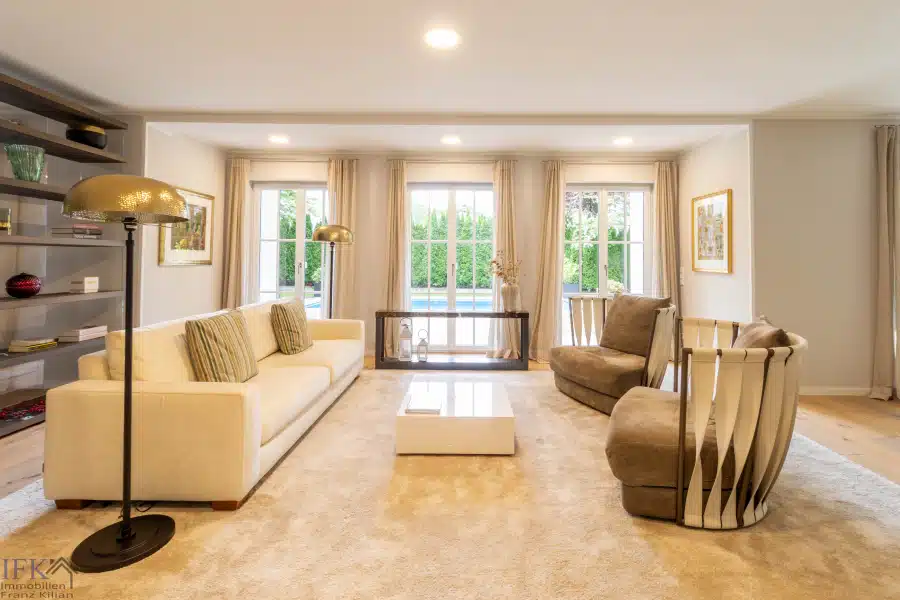 Wohnbereich - Provisionsfreier Verkauf! Elegante Luxusvilla mit Traumausstattung am Grünwalder Forst!