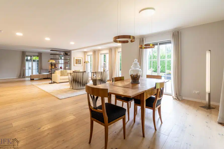 Essbereich - Provisionsfreier Verkauf! Elegante Luxusvilla mit Traumausstattung am Grünwalder Forst!
