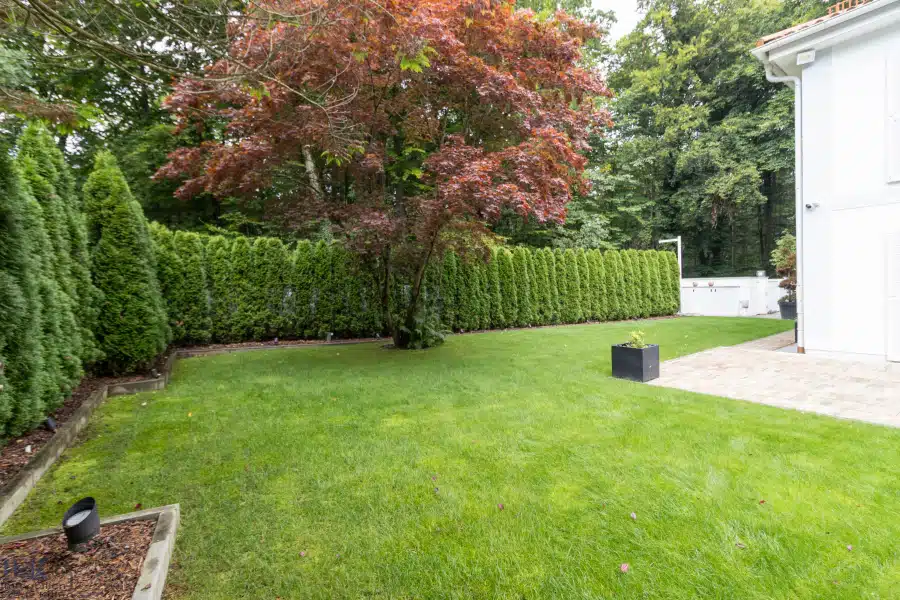 Garten - Provisionsfreier Verkauf! Elegante Luxusvilla mit Traumausstattung am Grünwalder Forst!