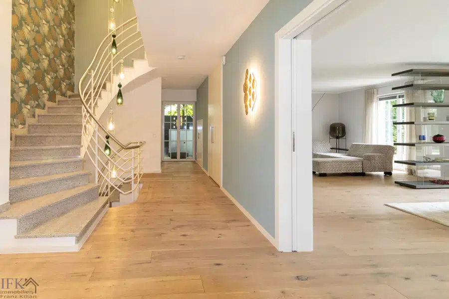 Eingangsbereich - Provisionsfreier Verkauf! Elegante Luxusvilla mit Traumausstattung am Grünwalder Forst!