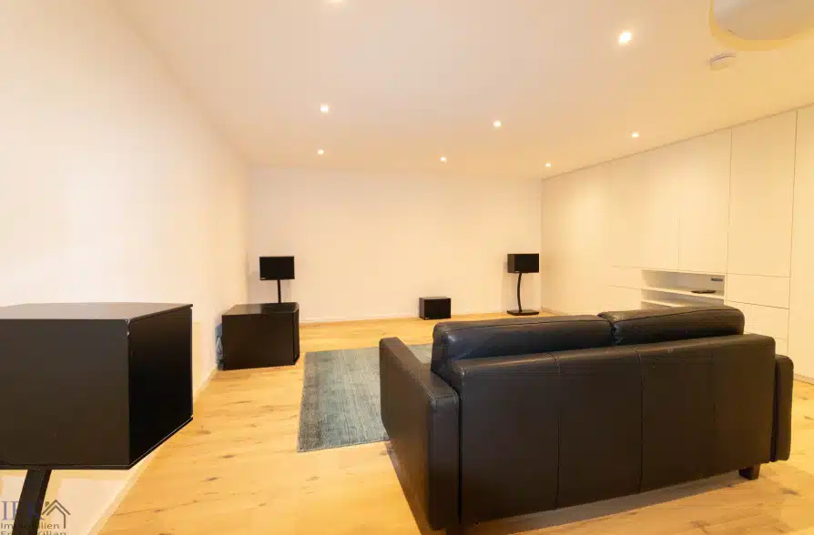 Provisionsfreier Verkauf! Elegante Luxusvilla mit Traumausstattung am Grünwalder Forst! - Heimkino/ Zimmer UG (36453)