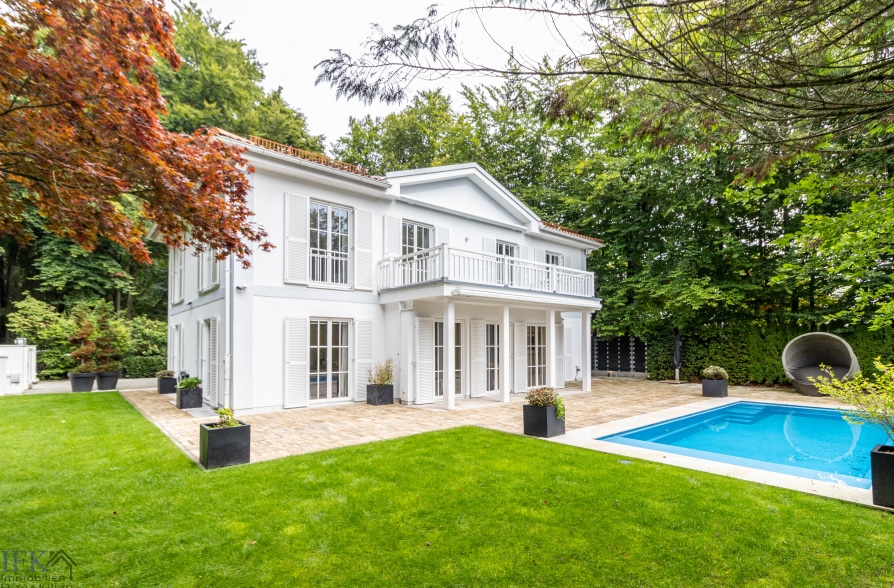 Provisionsfreier Verkauf! Elegante Luxusvilla mit Traumausstattung am Grünwalder Forst!, 82064 Straßlach-Dingharting, Einfamilienhaus