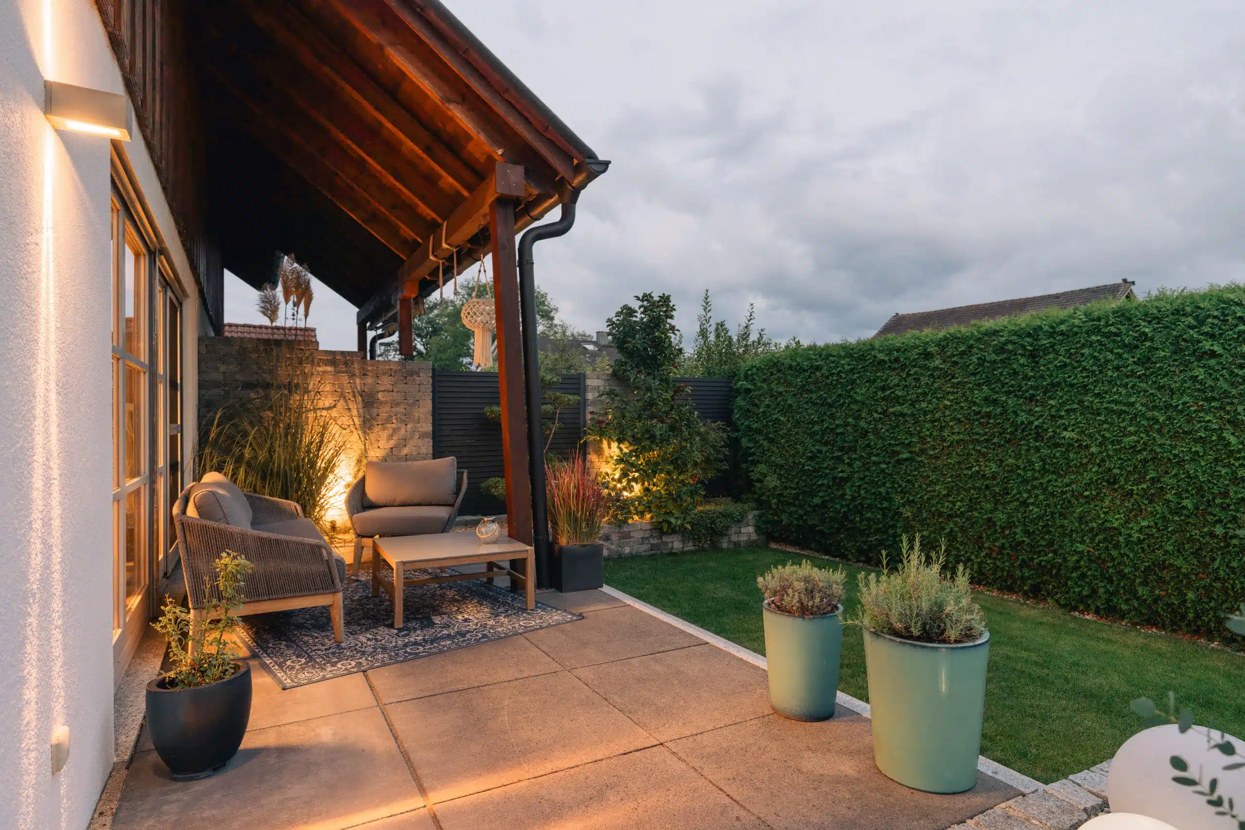 Terrasse - Ein Haus zum Wohlfühlen! Hochwertige, moderne Doppelhaushälfte mit Traum-Ausstattung!