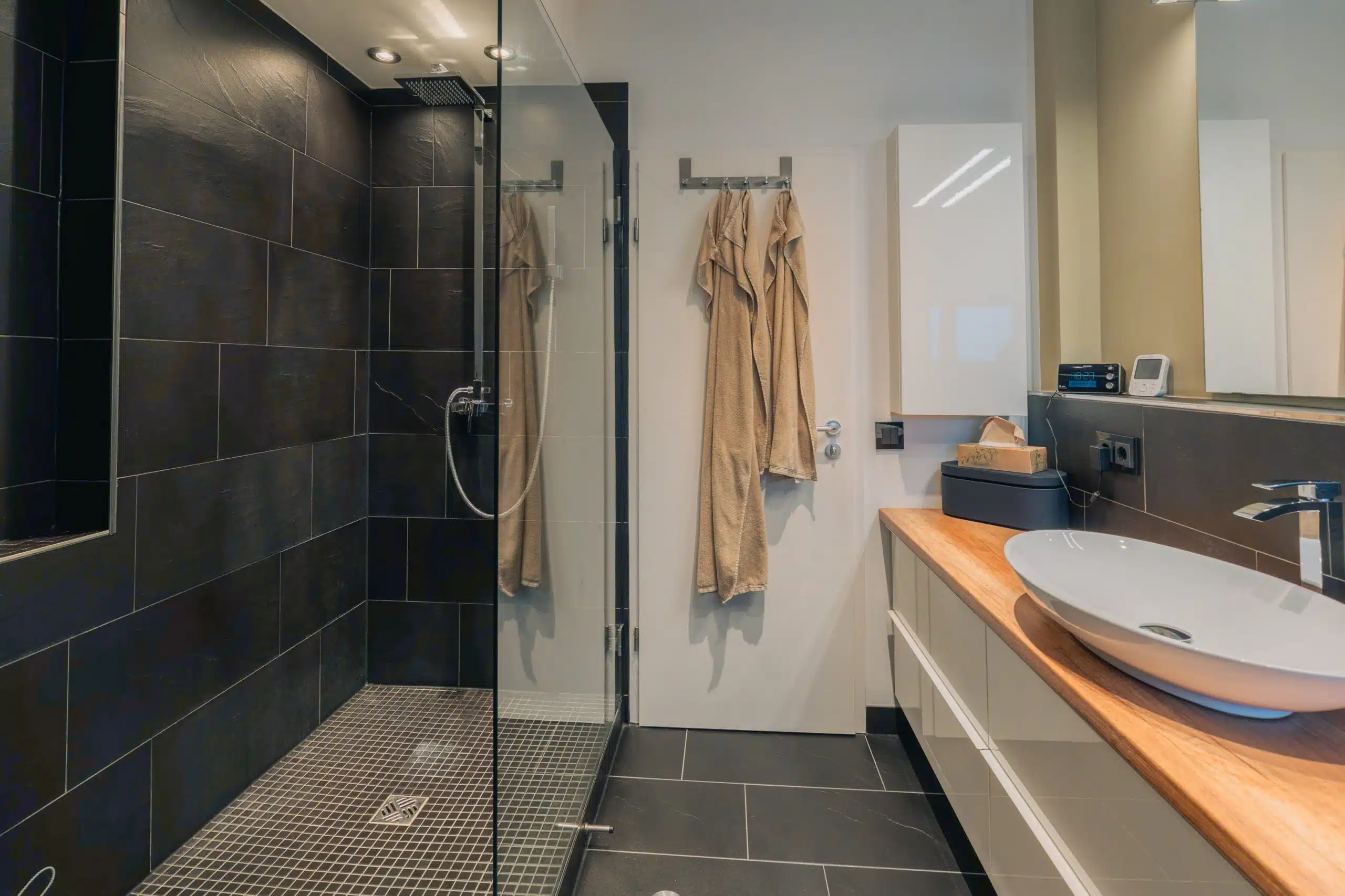 Bad - Ein Haus zum Wohlfühlen! Hochwertige, moderne Doppelhaushälfte mit Traum-Ausstattung!