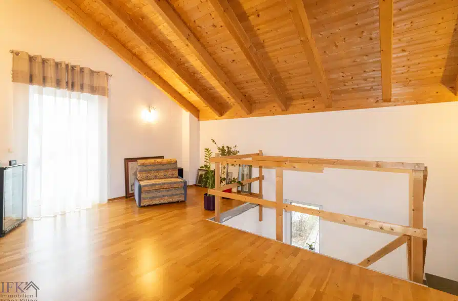 Neuwertiges KFW-55 Einfamilienhaus auf traumhaftem Grundstück in Eberfing - Galerie (37288)