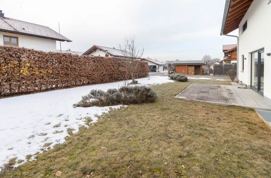 Neuwertiges KFW-55 Einfamilienhaus auf traumhaftem Grundstück in Eberfing - Garten (37278)