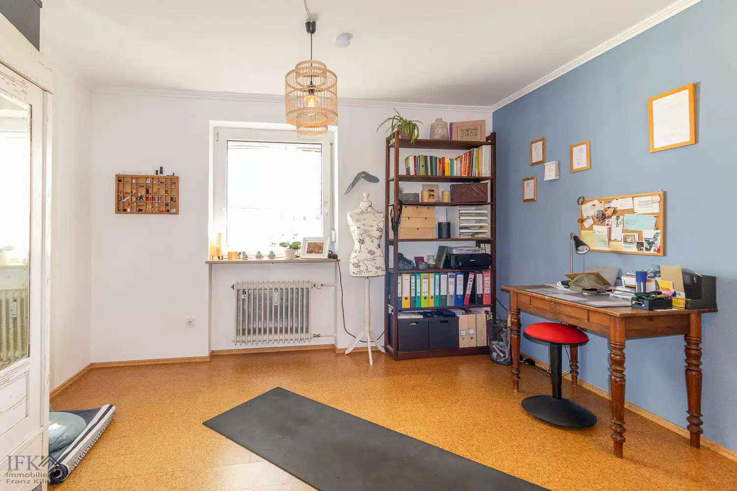 Büro - Beziehbare 3-Zimmer-Wohnung mit Süd-Balkon in Weilheim