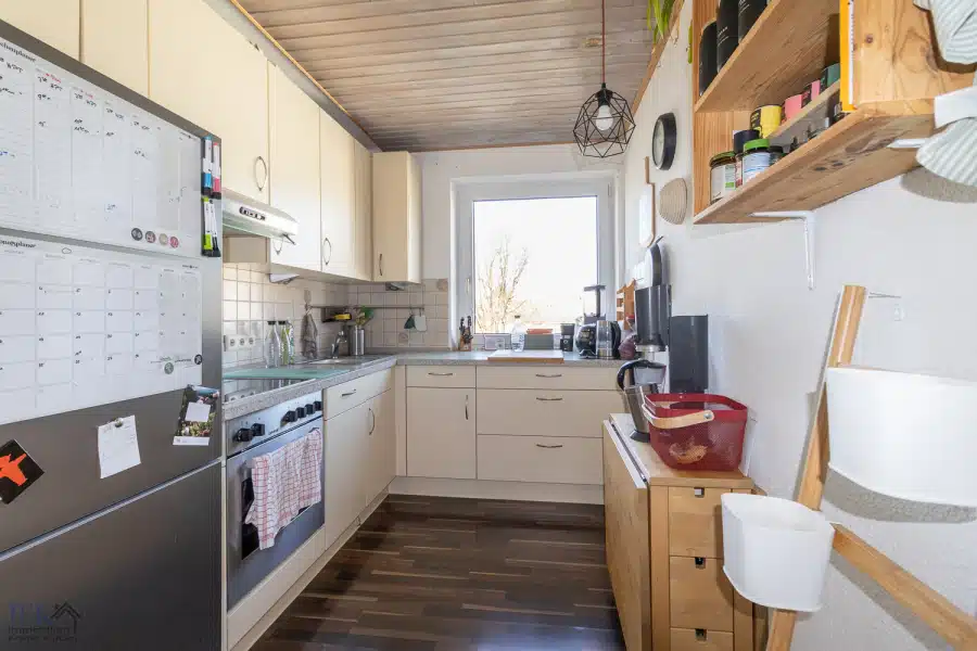 Küche - Beziehbare 3-Zimmer-Wohnung mit Süd-Balkon in Weilheim