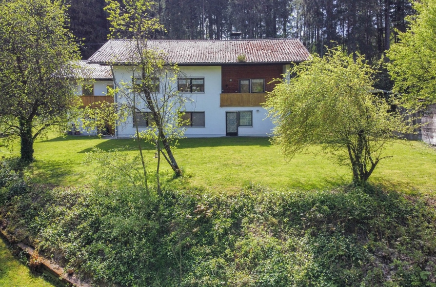 Einmalige Gelegenheit! Einfamilienhaus mit Ausbaureserve auf traumhaftem Grundstück und Lechzugang!, 86956 Schongau, Einfamilienhaus