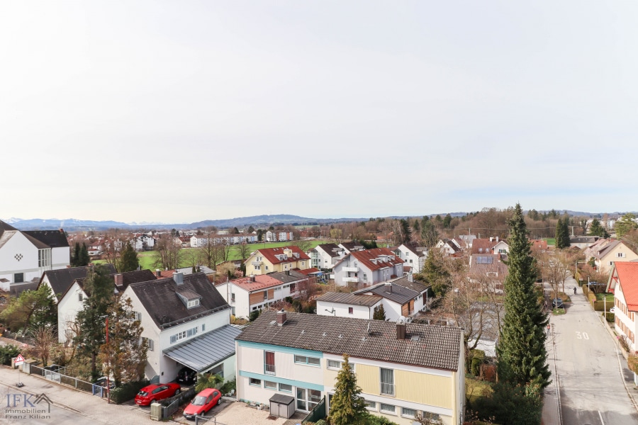 Wohnen im Zentrum! Altersgerechte und barrierefreie Dachgeschoßwohnung im Herzen von Weilheim - Ausblick