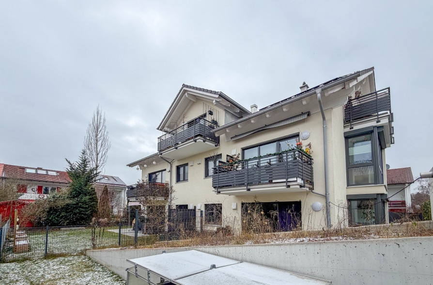 Neuwertiges, modernes 5-Familienhaus in bevorzugter Wohnlage zur Kapitalanlage, 82362 Weilheim in Oberbayern, Mehrfamilienhaus