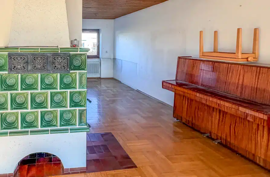 Renovierungsbedürftiger Bungalow mit Potenzial in Traubing - Kamin (35596)