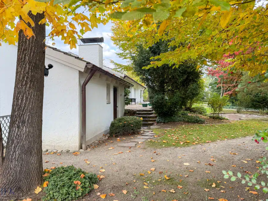 Garten - Vermieteter Bungalow mit Einliegerwohnung im Weilheimer Süden
