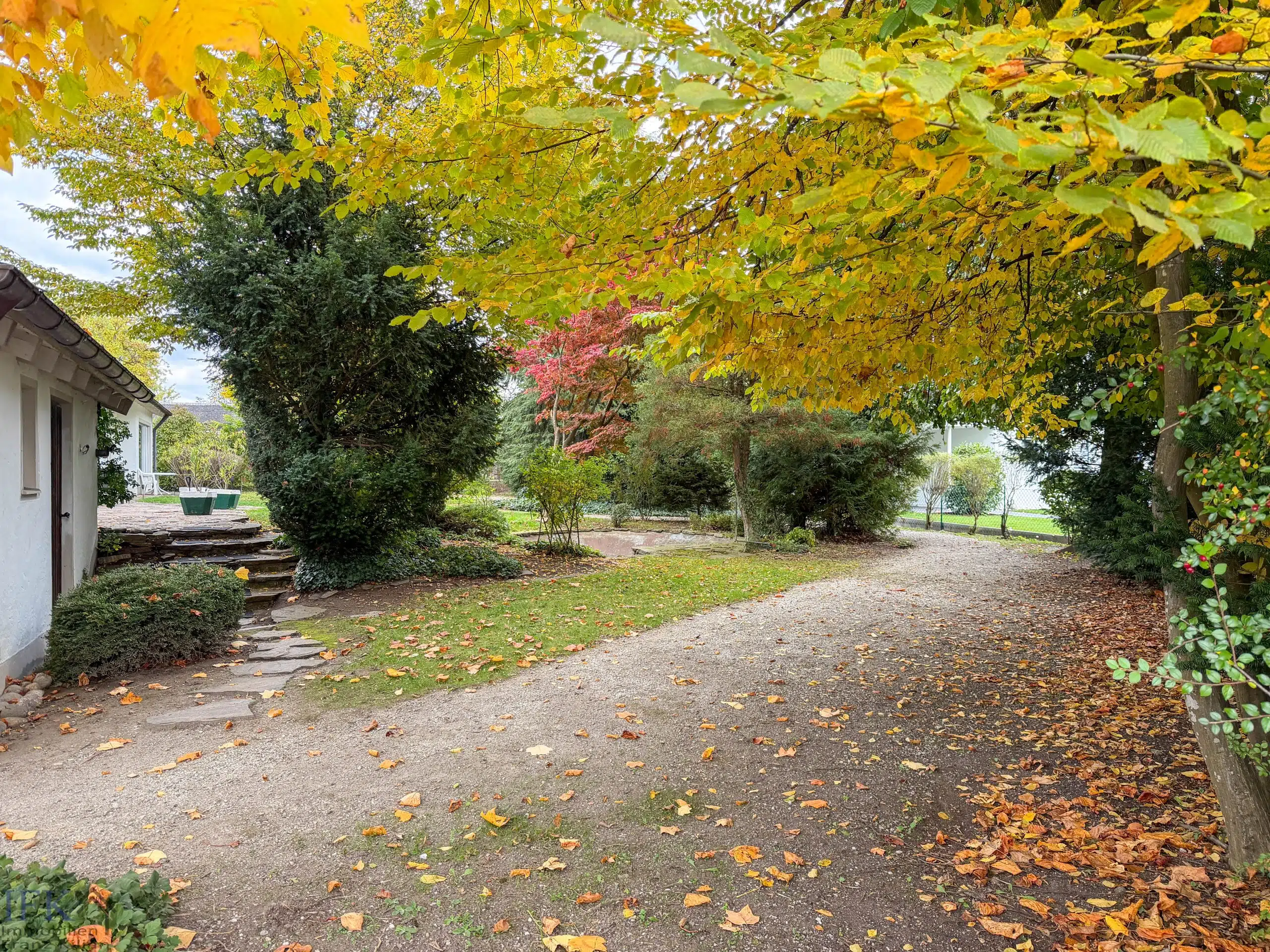 Garten - Vermieteter Bungalow mit Einliegerwohnung im Weilheimer Süden