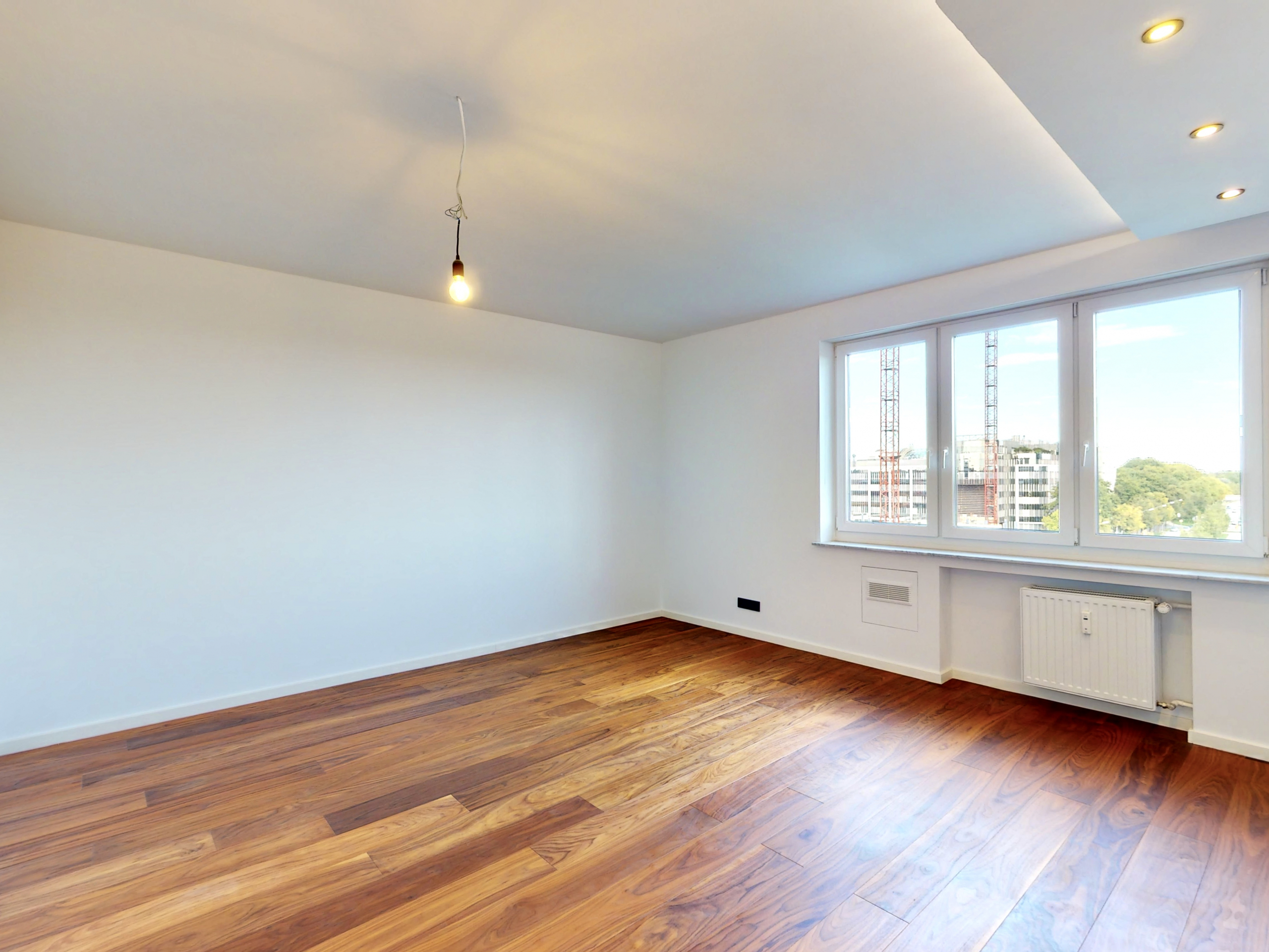 Luxus pur! Voll renovierte 2-Zimmer-Wohnung in Bogenhausen - Wohnzimmer