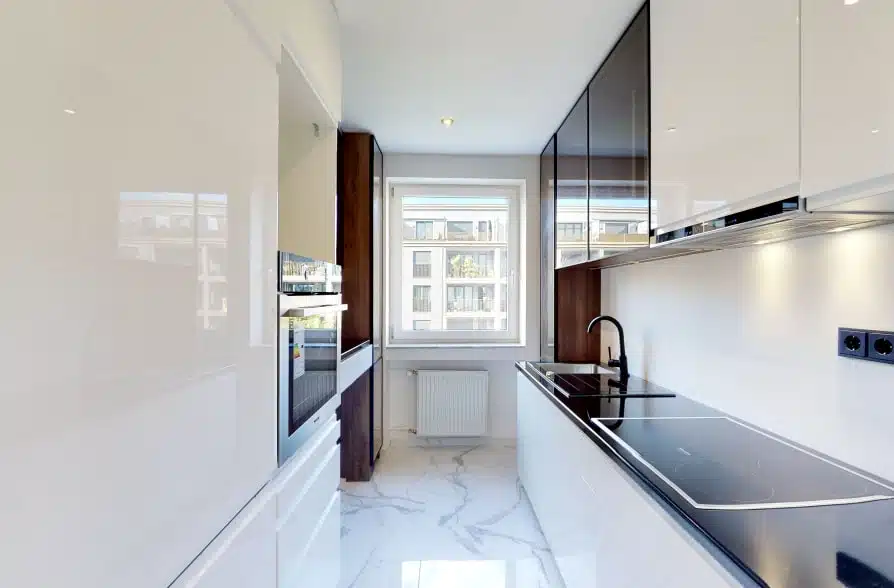 Komplett renovierte 2-Zimmer-Wohnung in Bogenhausen mit Luxus-Ausstattung - Küche (34765)