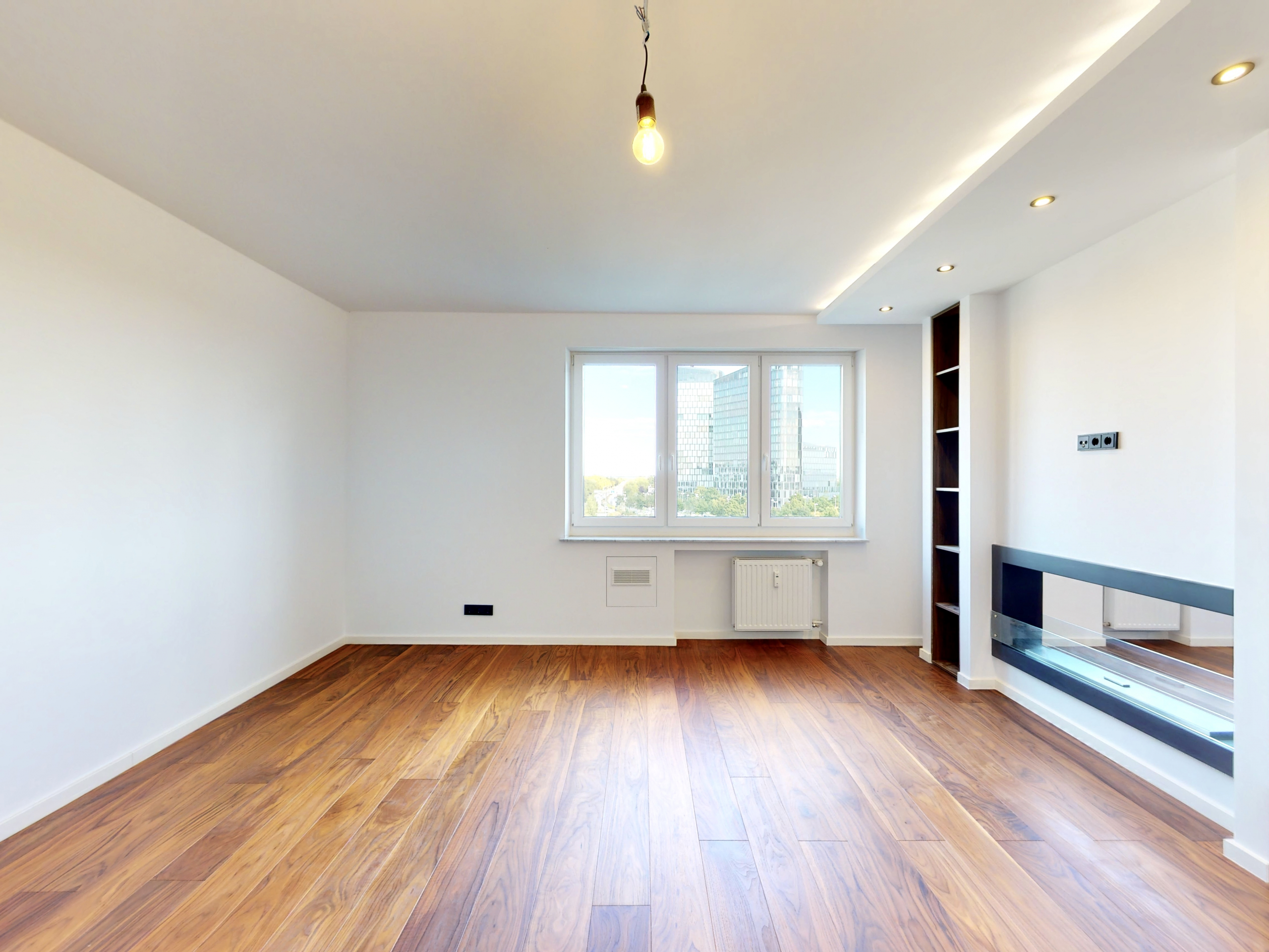 Luxus pur! Voll renovierte 2-Zimmer-Wohnung in Bogenhausen - Wohnzimmer