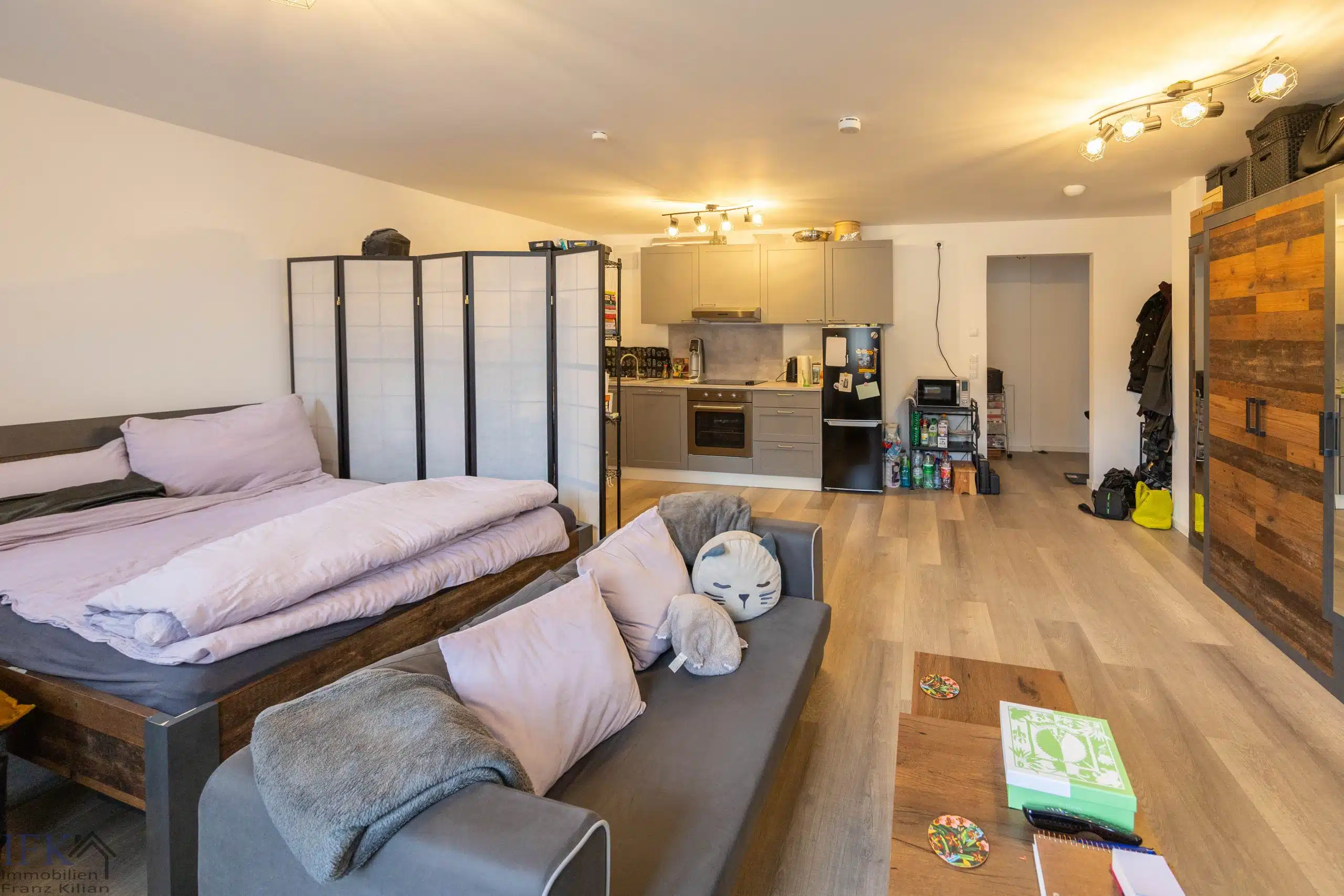 Blick durch die Wohnung - Schönes Appartement in der Weilheimer Innenstadt