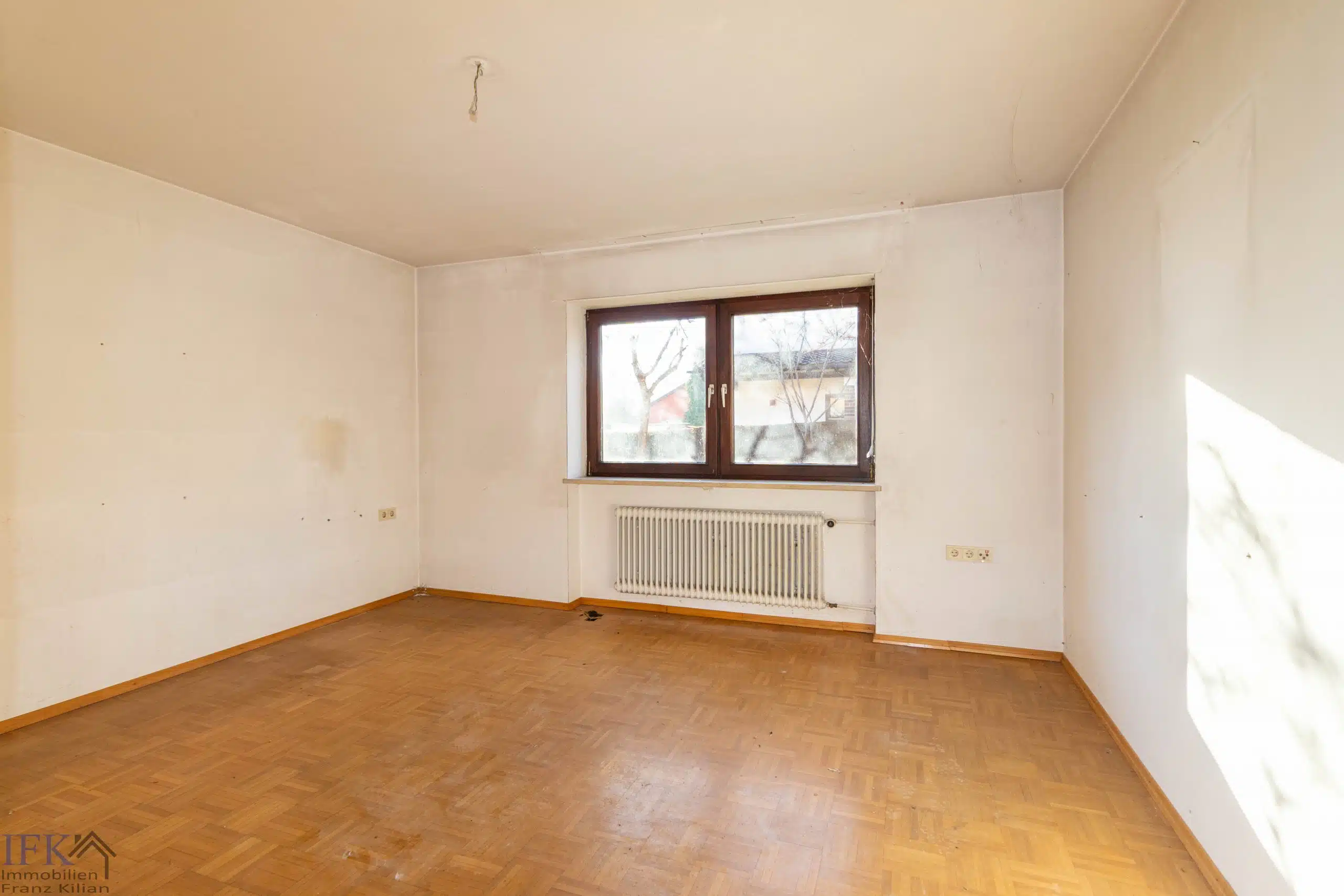 EG Schlafzimmer - Freistehendes Einfamilienhaus zur individuellen Fertigstellung in Traubing