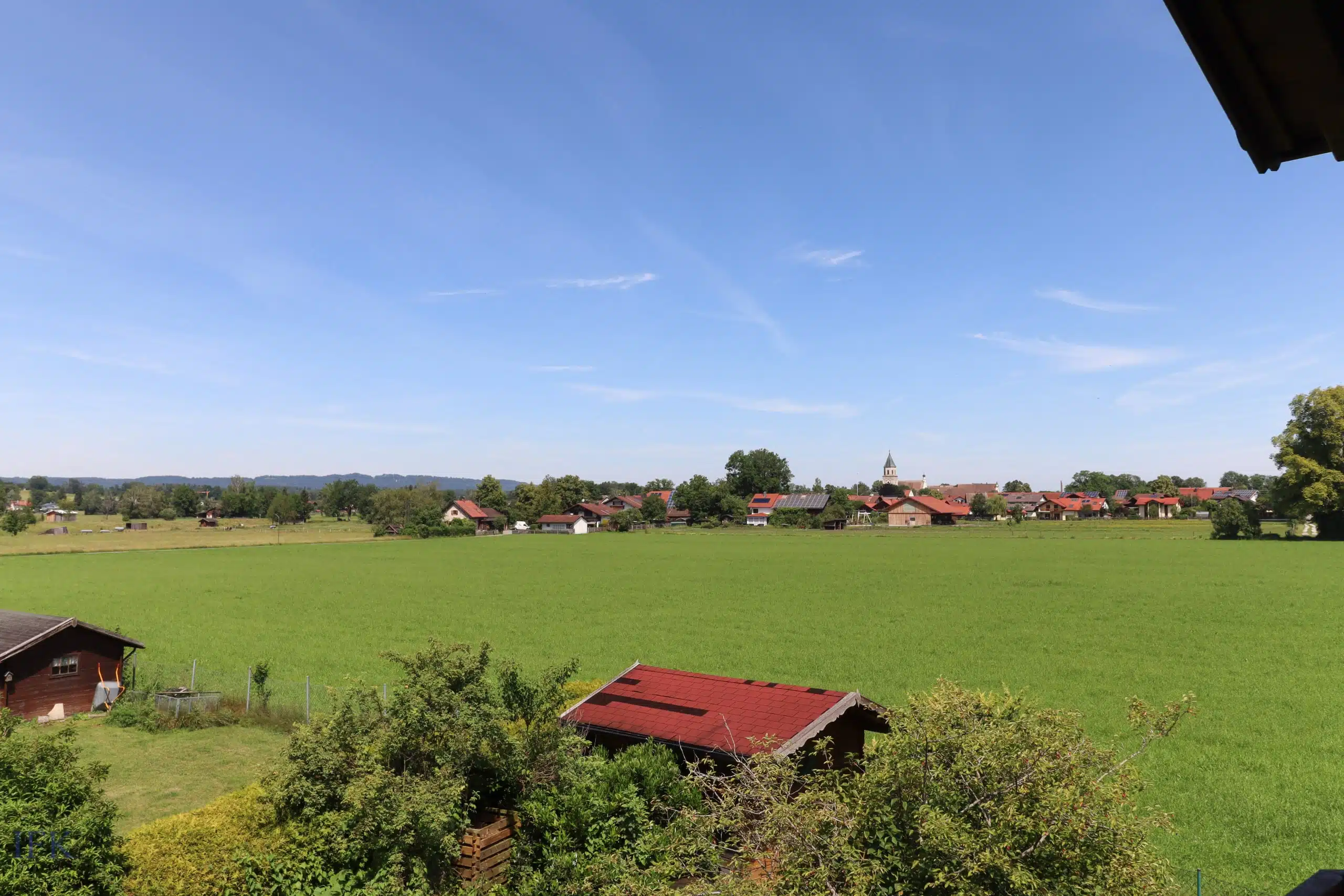 Ausblick - Gepflegtes XXL-Mehrgenerationenhaus in Bestlage von Polling!