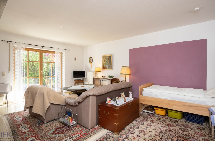 1-Zimmer-Erdgeschosswohnung mit Garten in zentraler Wohnlage in Weilheim - Wohnbereich (43680)