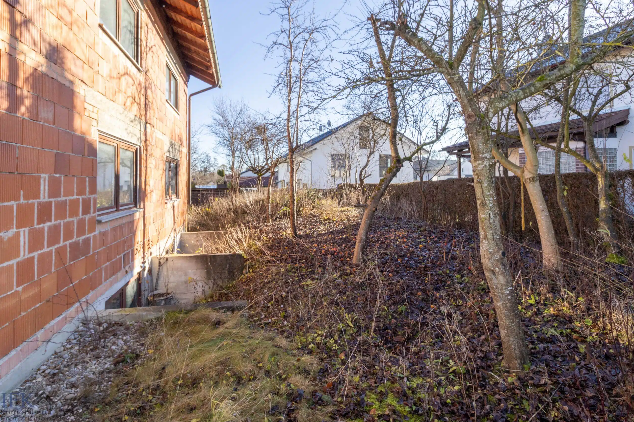 Garten - Freistehendes Einfamilienhaus zur individuellen Fertigstellung in Traubing