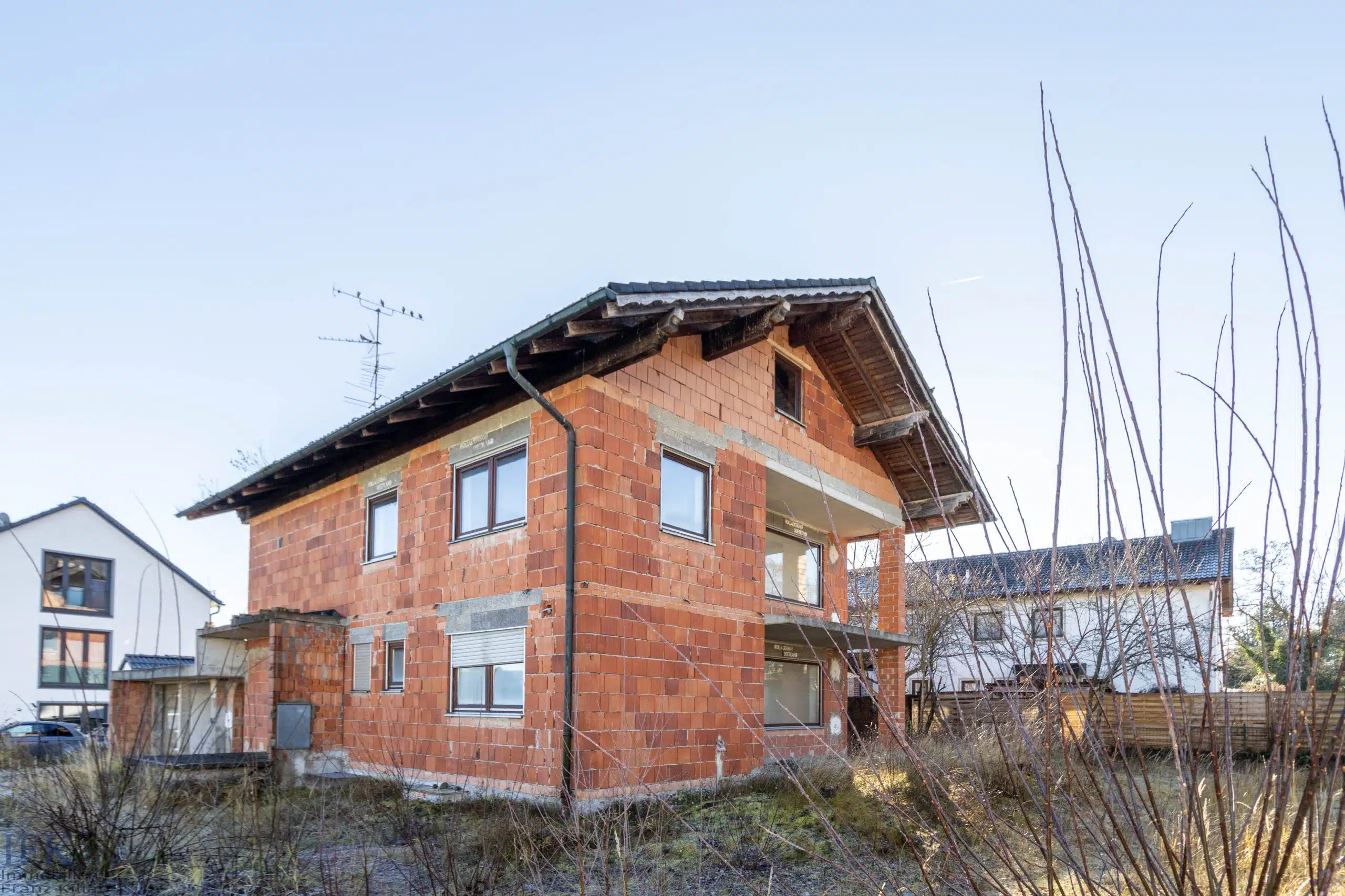 Außenansicht - Freistehendes Einfamilienhaus zur individuellen Fertigstellung in Traubing