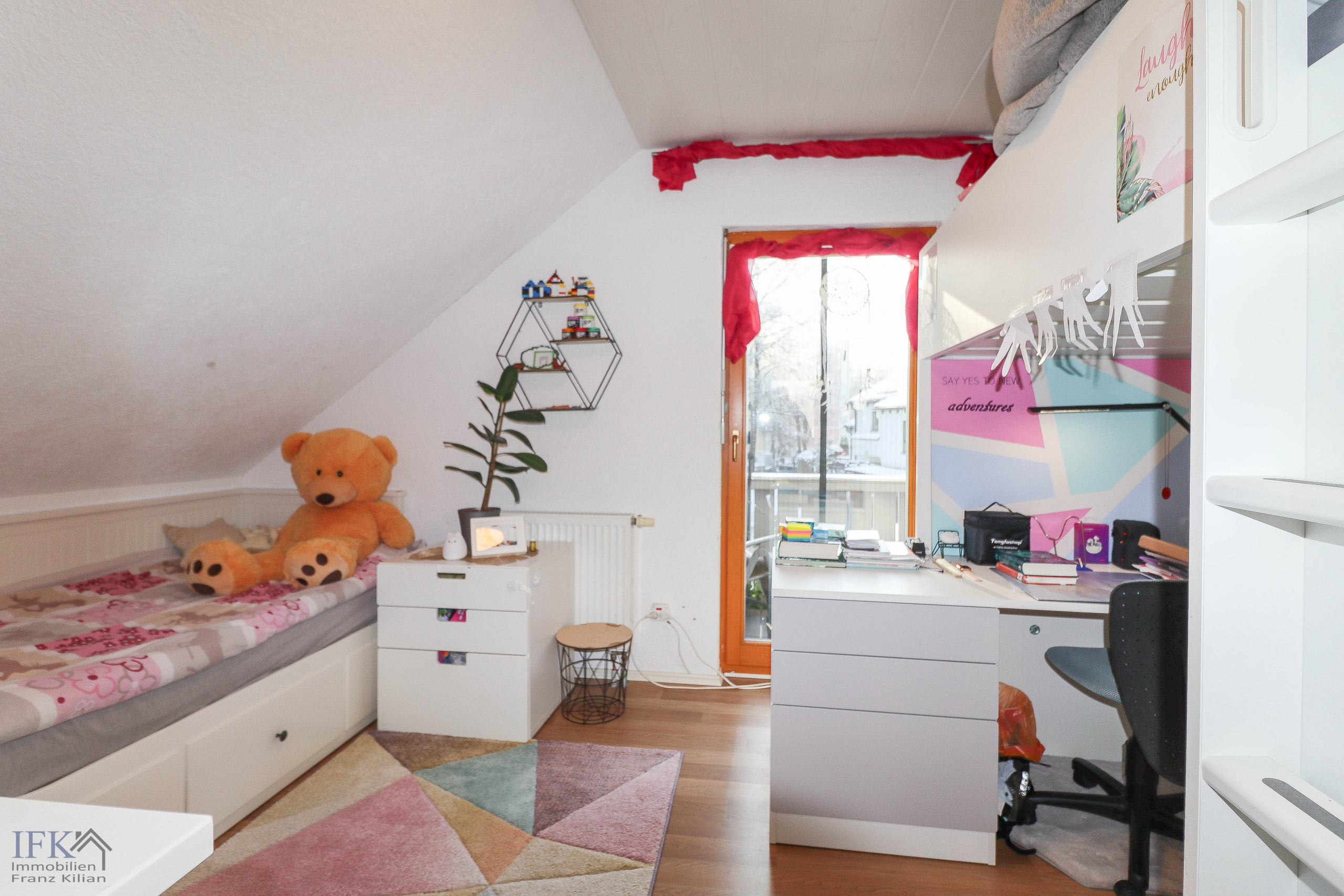 Modernes und energieeffizientes Einfamilienhaus im Weilheimer Westen - Kinderzimmer 2