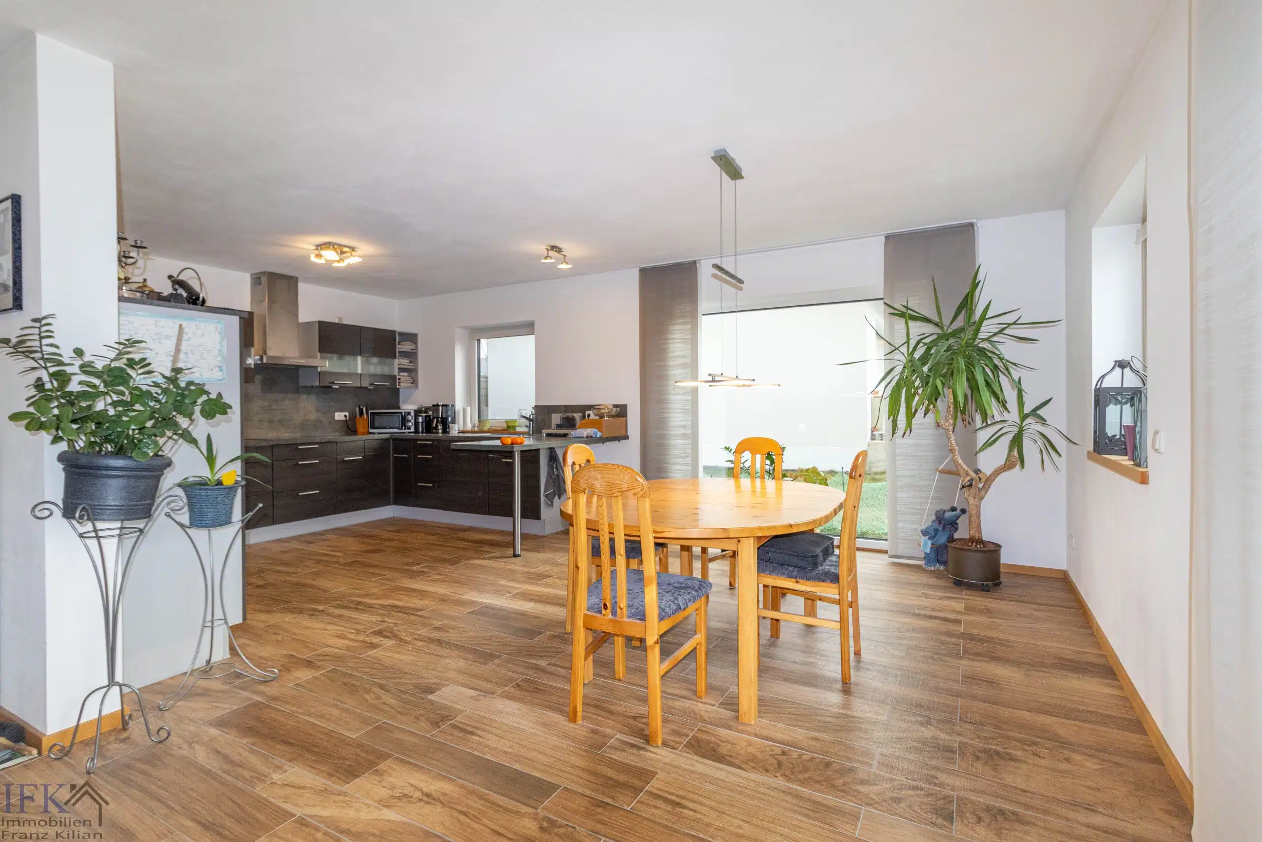 Essbereich - Neuwertiges KFW-55 Einfamilienhaus auf traumhaftem Grundstück in Eberfing