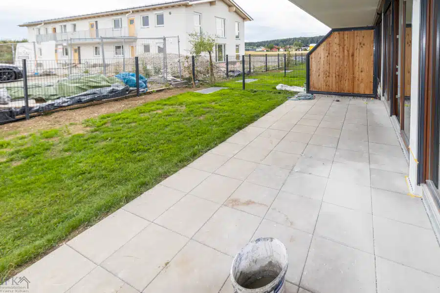 Terrasse - Neubau Erstbezug! 3-Zimmer-Erdgeschosswohnung im Weilheimer Osten