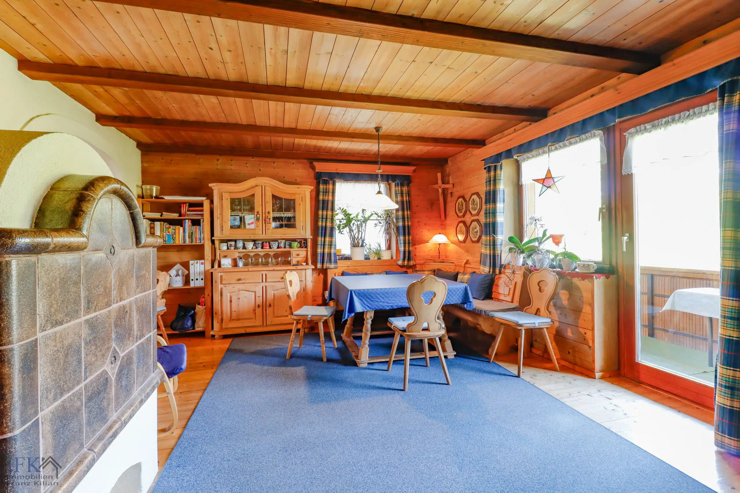 Essbereich - Einmalige Gelegenheit! Einfamilienhaus mit Ausbaureserve auf traumhaftem Grundstück und Lechzugang!