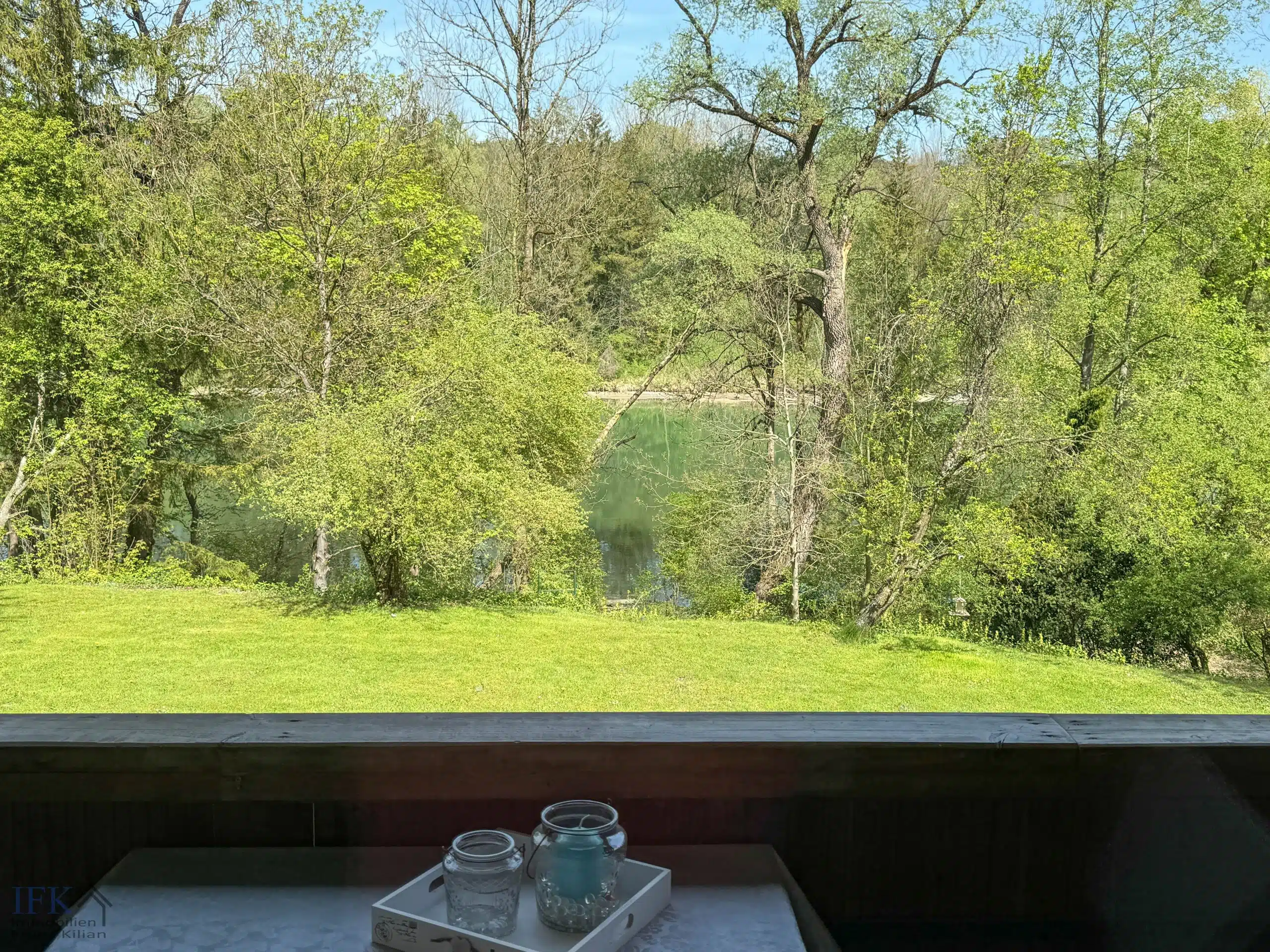 Ausblick Balkon - Einmalige Gelegenheit! Einfamilienhaus mit Ausbaureserve auf traumhaftem Grundstück und Lechzugang!