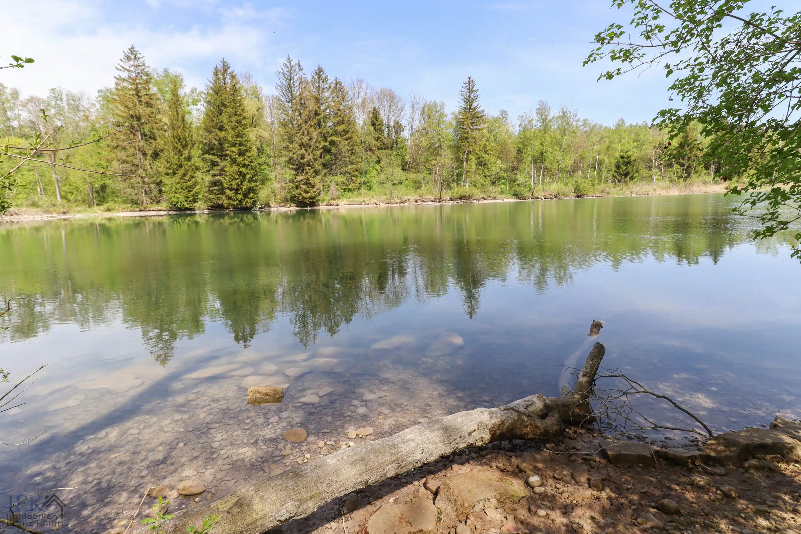 Lech - Einmalige Gelegenheit! Einfamilienhaus mit Ausbaureserve auf traumhaftem Grundstück und Lechzugang!