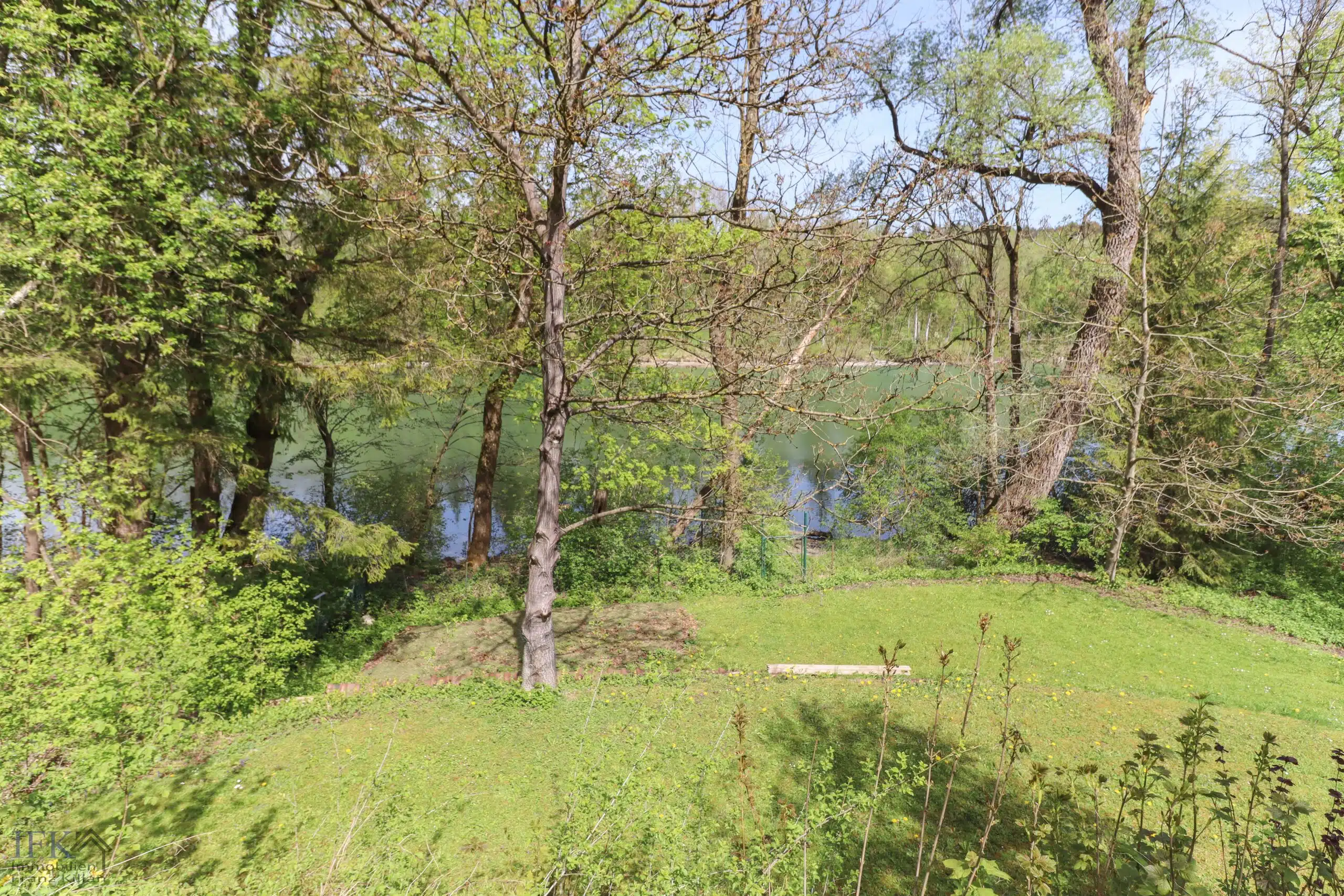 Garten - Einmalige Gelegenheit! Einfamilienhaus mit Ausbaureserve auf traumhaftem Grundstück und Lechzugang!