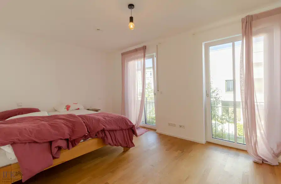 Moderne 5-Zimmer-Wohnung im Weilheimer Westen - Schlafzimmer (37560)
