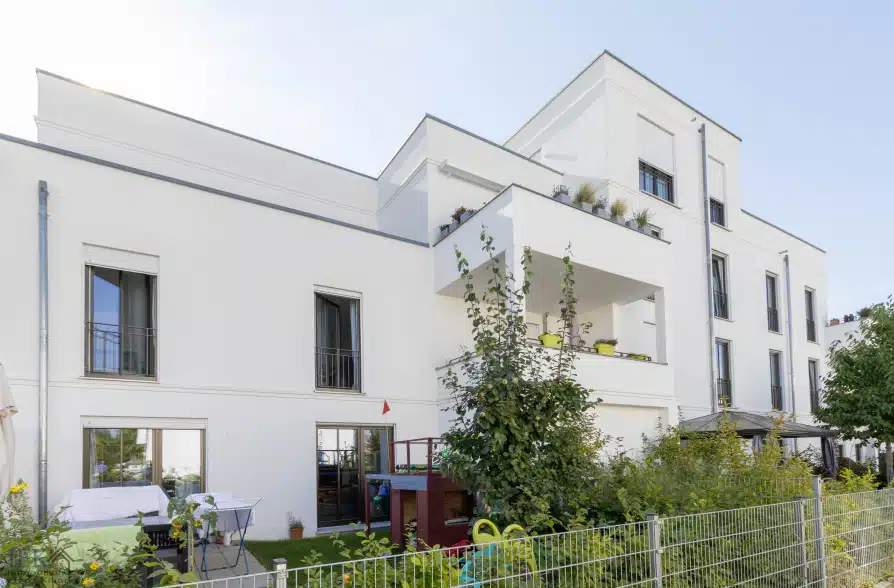 Moderne 5-Zimmer-Wohnung im Weilheimer Westen - Rückansicht (37569)