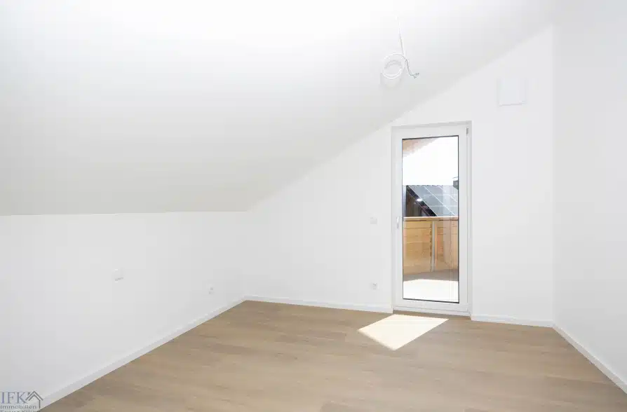Modern und Energieeffizient. Neubau Dachgeschosswohnung in Bahnhofsnähe in Huglfing! - Schlafzimmer 1 (39555)