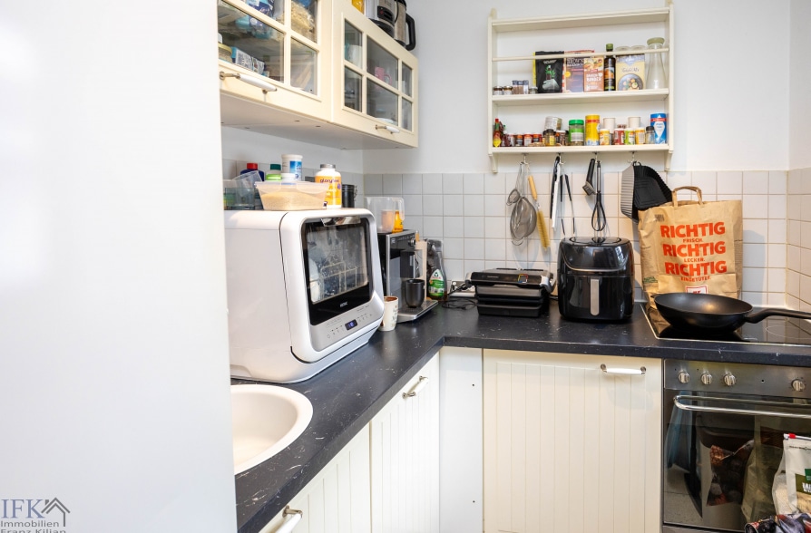 Gemütliche 2-Zimmer-Wohnung mit Balkon in ruhiger Stadtlage - Küche (41770)